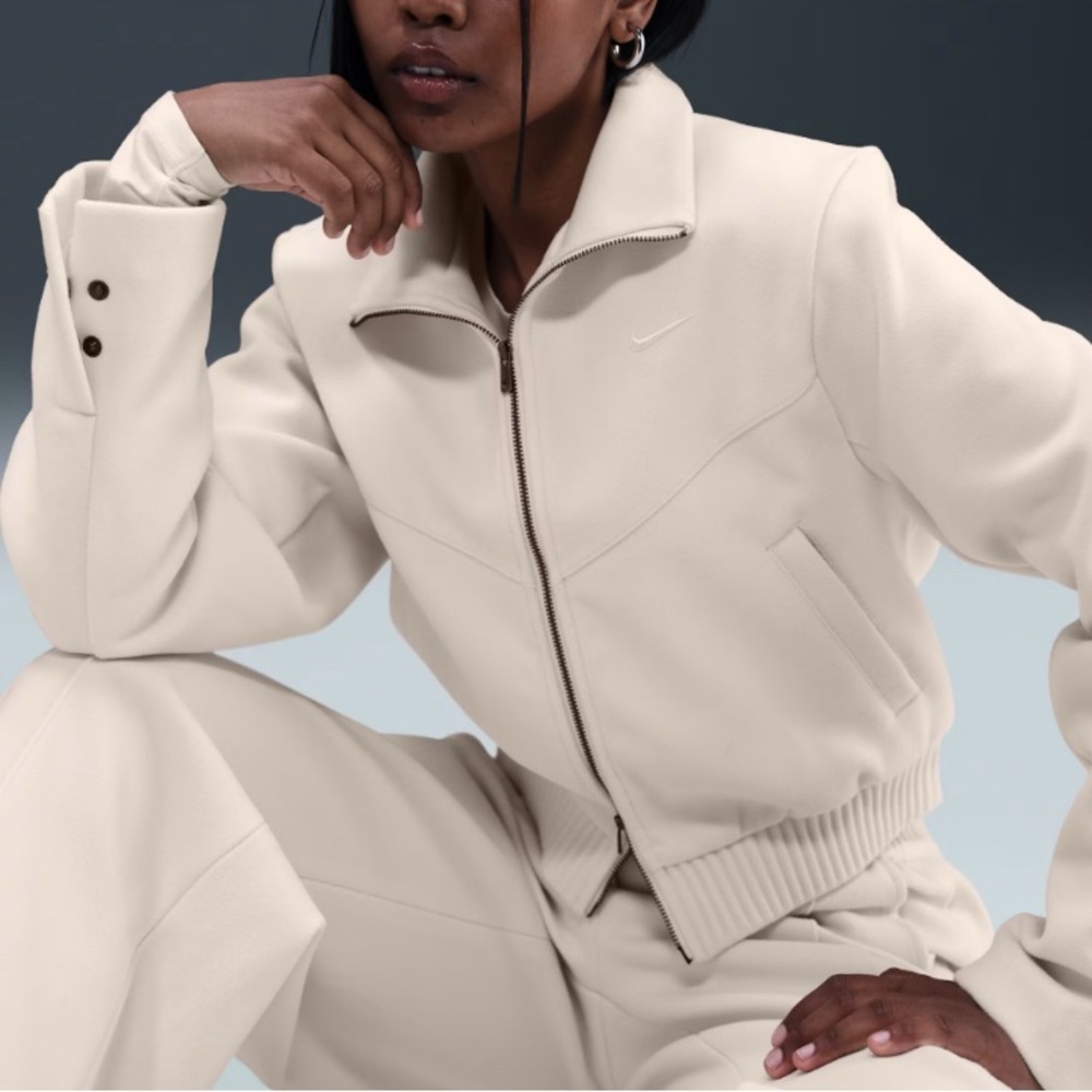 Nike Sportswear Tailored Windrunner Jacket Women’s Small Ivory Hv5143 110